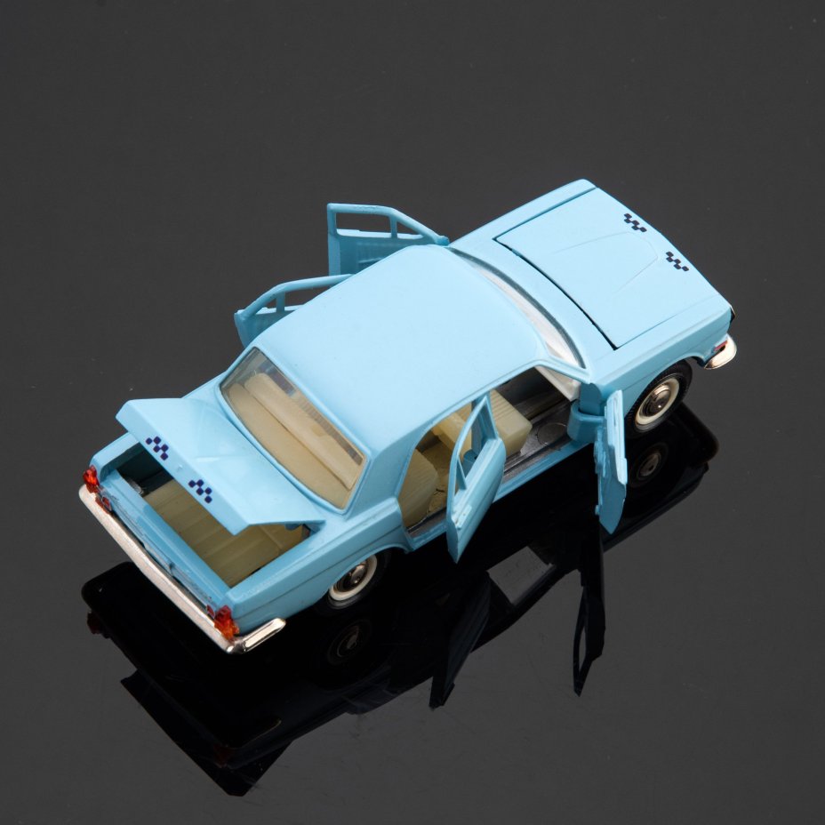 Модель автомобиля в масштабе 1:43 "ГАЗ 2401" (такси)