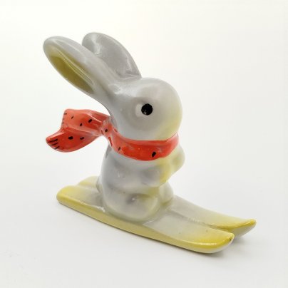 Статуэтка "Заяц на лыжах", автор К. Мельник, фарфор, роспись, Барановский фарфоровый завод, СССР, 1960-1970 гг.