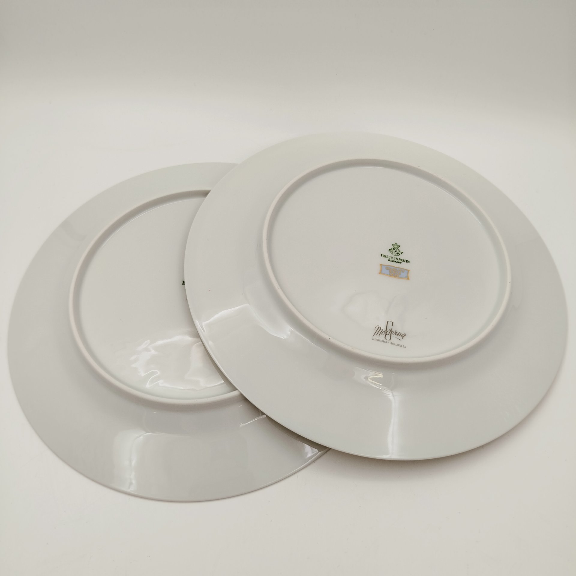 Набор тарелок для горячих блюд с растительным декором на 6 персон, серия "Charleroi-Bruxelles", фарфор, золочение, Tirschenreuth, Германия, 1969-1990 гг.