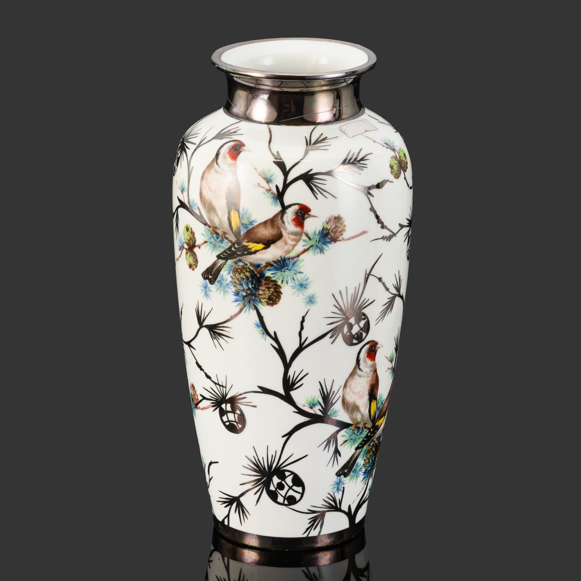 Ваза c cеребряным покрытием, украшенная изображением хвойных веток и птиц, Bohemia JN Barcelona, фарфор, деколь, "silver overlay", Испания, 1960-1980 гг.