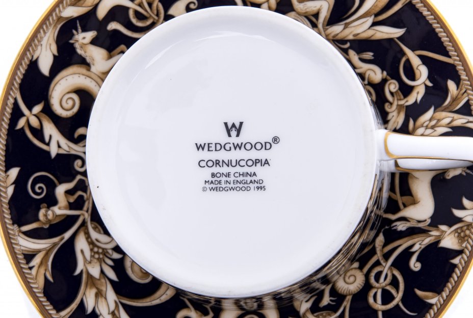 Пара чайная "Cornuopia", фарфор, деколь, мануфактура "Wedgwood", Англия, 2000-2020 гг.