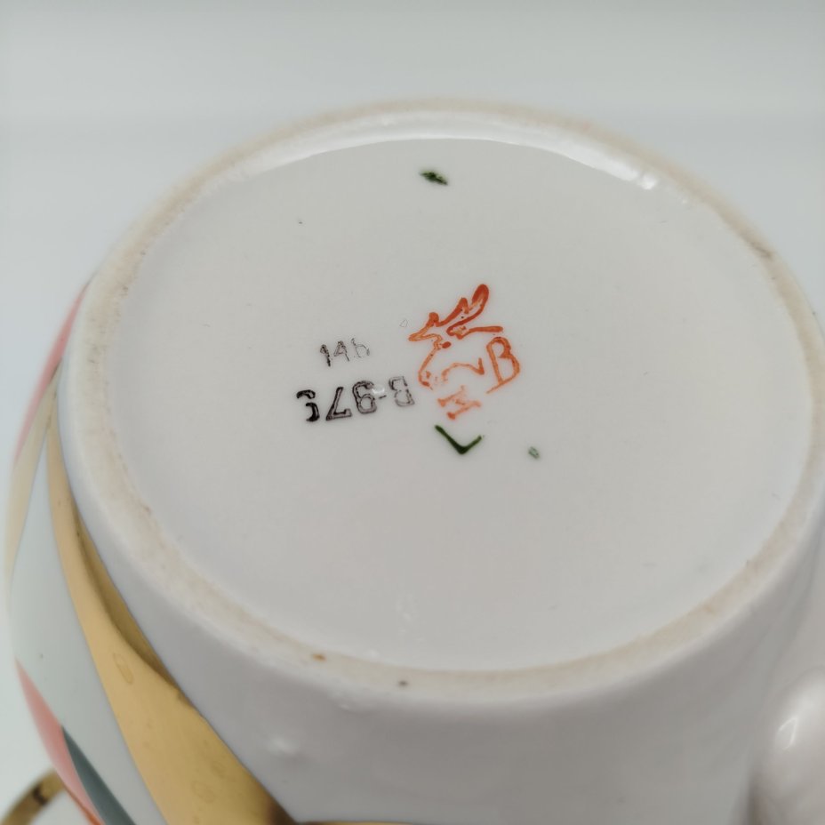 Чайник заварочный "Золотые яблоки" ("Райские яблоки", "Золотой завиток"), автор росписи А. А. Чекулина, фарфор, деколь, золочение, Дмитровский фарфоровый завод (ДФЗ Вербилки), СССР, 1965-1991 гг.