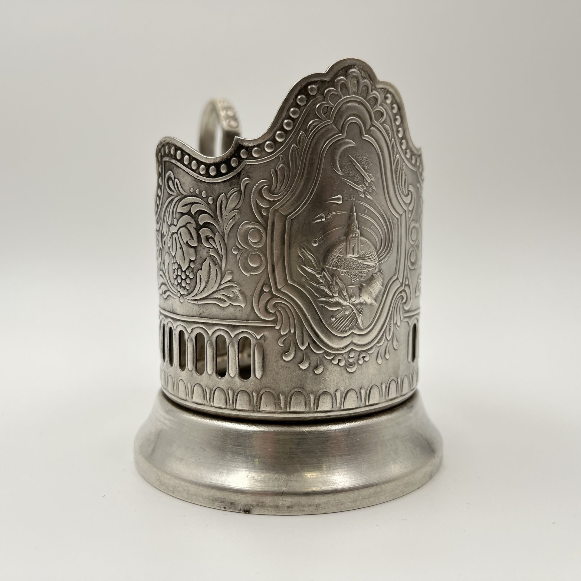 Подстаканник "Советский космос", мНЦ (медь-никель-цинк), Кольчугинский завод цветных металлов, СССР, 1970-1980 гг.