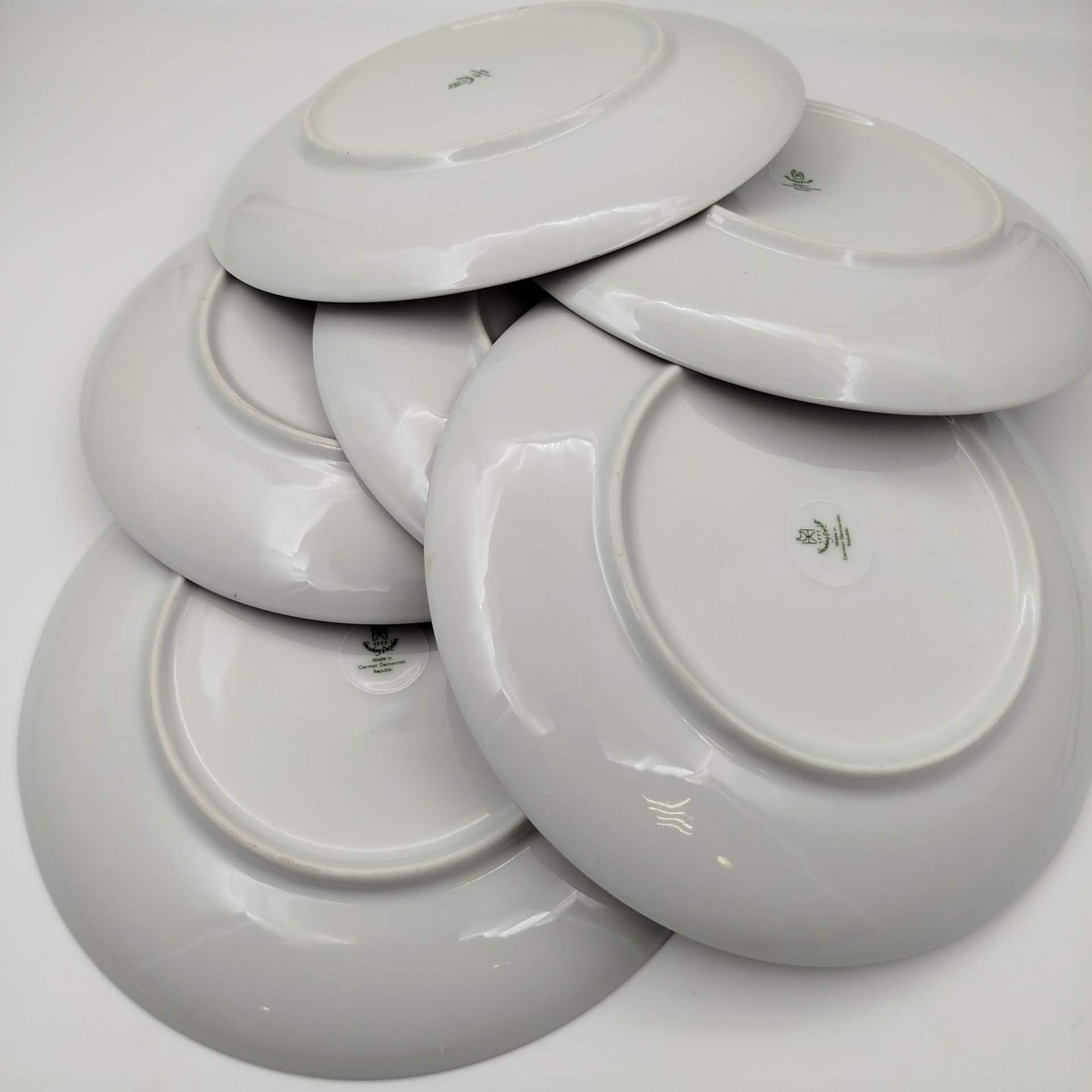 Набор обеденных тарелок с цветочным декором на 6 персон, фарфор, деколь, золочение, Graf Von Henneberg Porzellan, 1777 Jlmenau, ГДР, 1977-1990 гг.