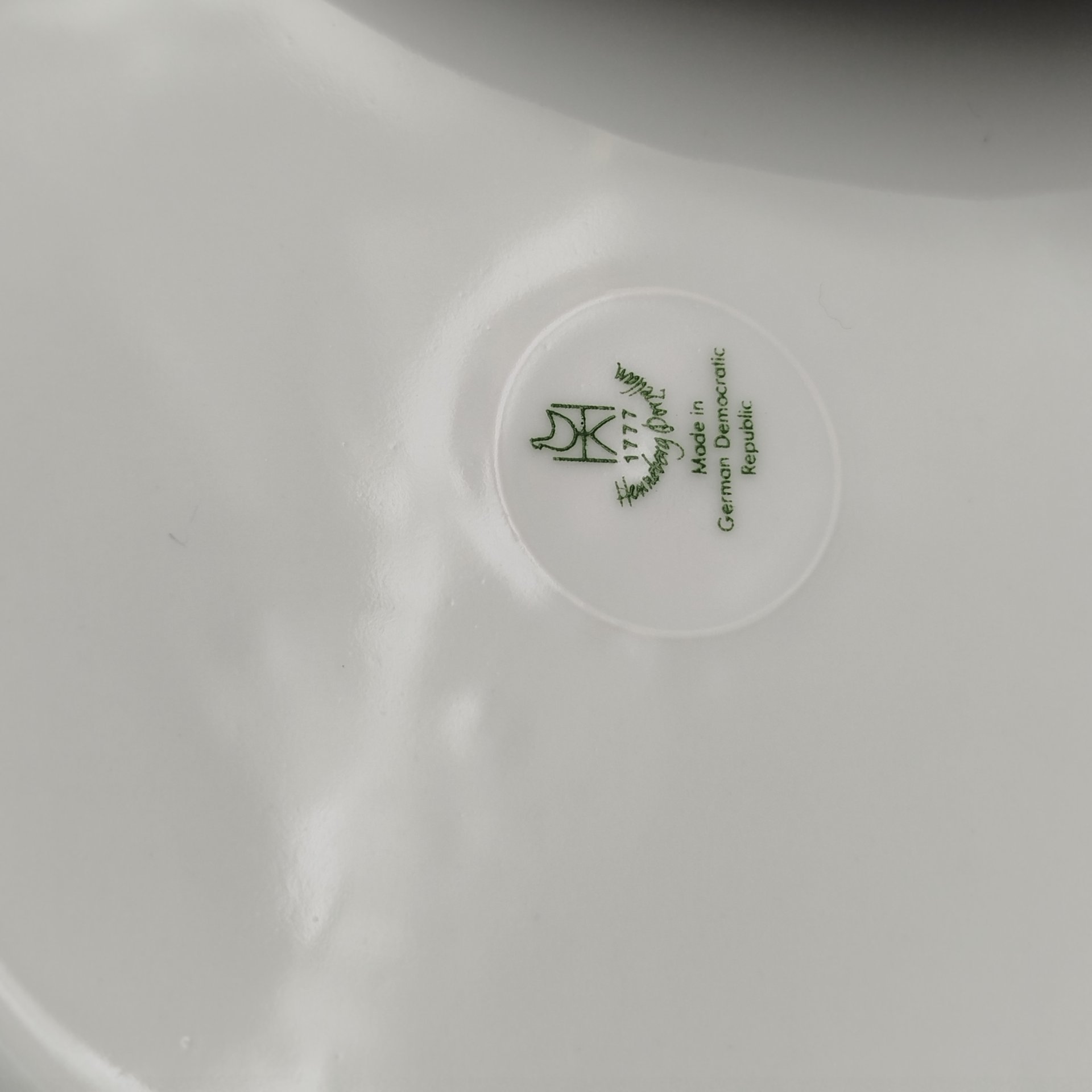 Набор обеденных тарелок с цветочным декором на 6 персон, фарфор, деколь, золочение, Graf Von Henneberg Porzellan, 1777 Jlmenau, ГДР, 1977-1990 гг.