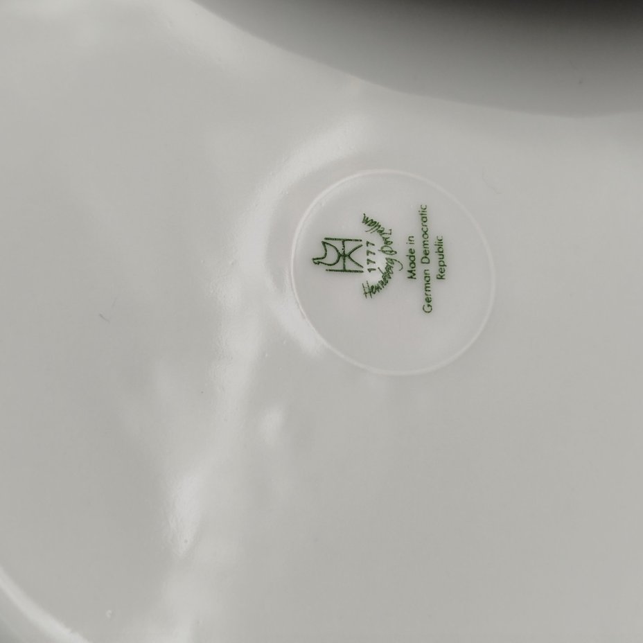 Набор обеденных тарелок с цветочным декором на 6 персон, фарфор, деколь, золочение, Graf Von Henneberg Porzellan, 1777 Jlmenau, ГДР, 1977-1990 гг.