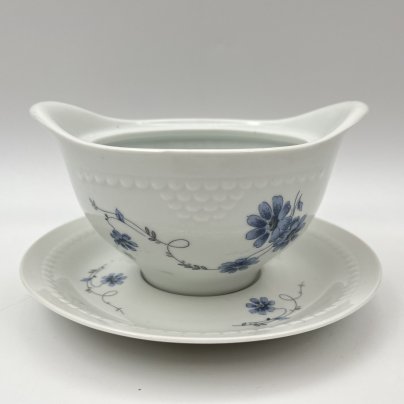 Соусник на подставке, украшенный цветочным декором, фарфор, деколь, Colditz (Кольдиц), ГДР, 1980-1990 гг.