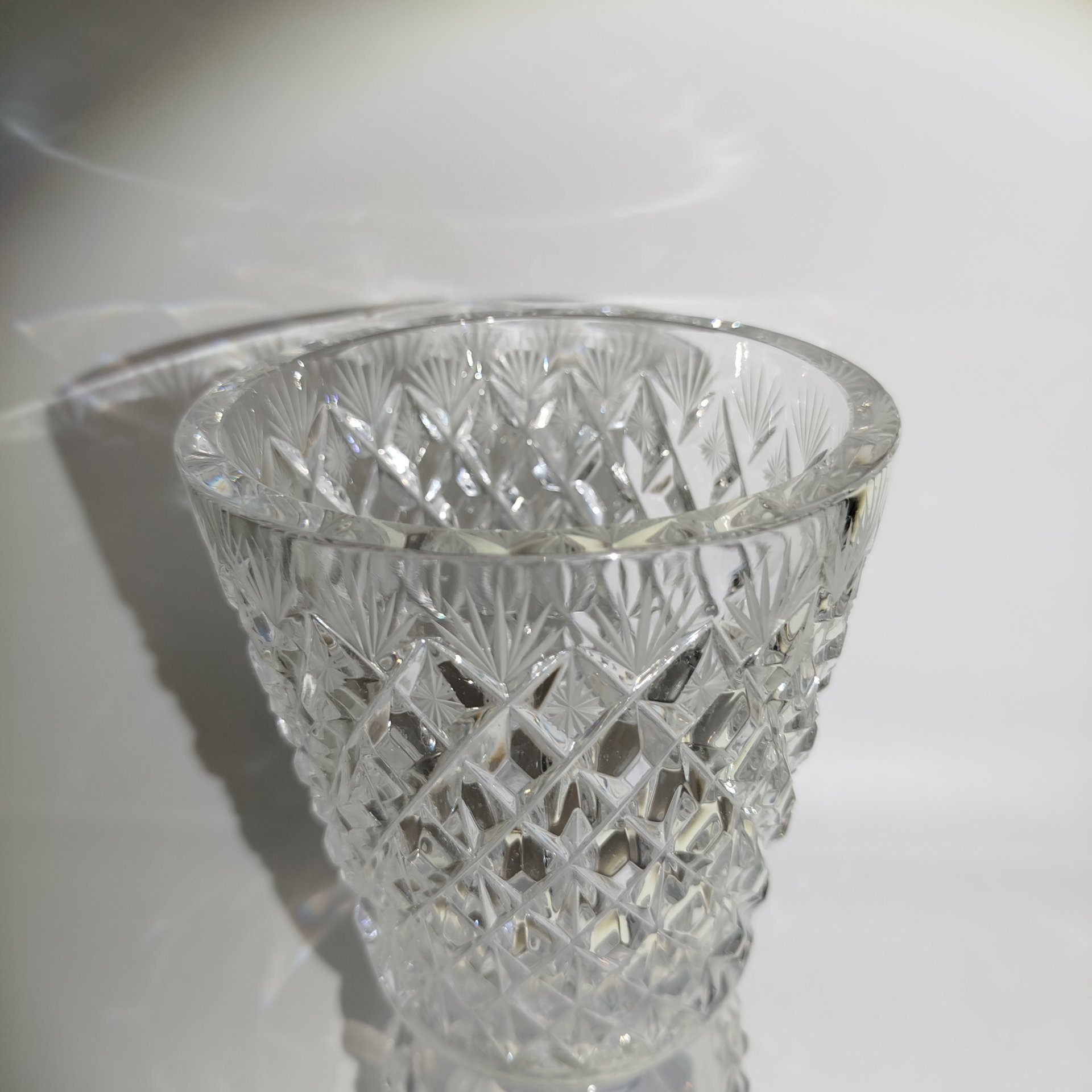 Ваза с рельефным геометрическим декором, хрусталь, алмазная грань, СССР, 1970-1990 гг.