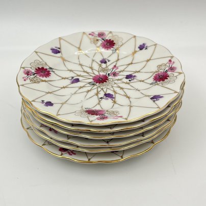 Набор десертных тарелок "Золотая сетка" ("Васильки") на 6 персон, автор рисунка А. А. Яцкевич, фарфор, роспись, золочение, Ленинградский фарфоровый завод (ЛФЗ), СССР, 1960-1970 гг.