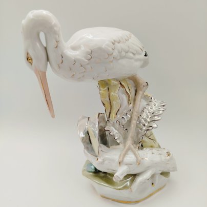 Статуэтка "Аист", автор модели Н.П. Пустыгин, автор росписи М.М. Шепелева (Кожина), фарфор, люстр, роспись, золочение, Дулевский фарфоровый завод (Дулёво), СССР, 1959 г.