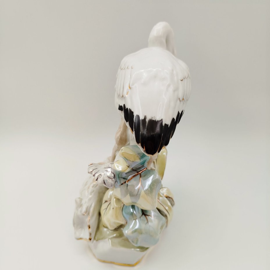 Статуэтка "Аист", автор модели Н.П. Пустыгин, автор росписи М.М. Шепелева (Кожина)