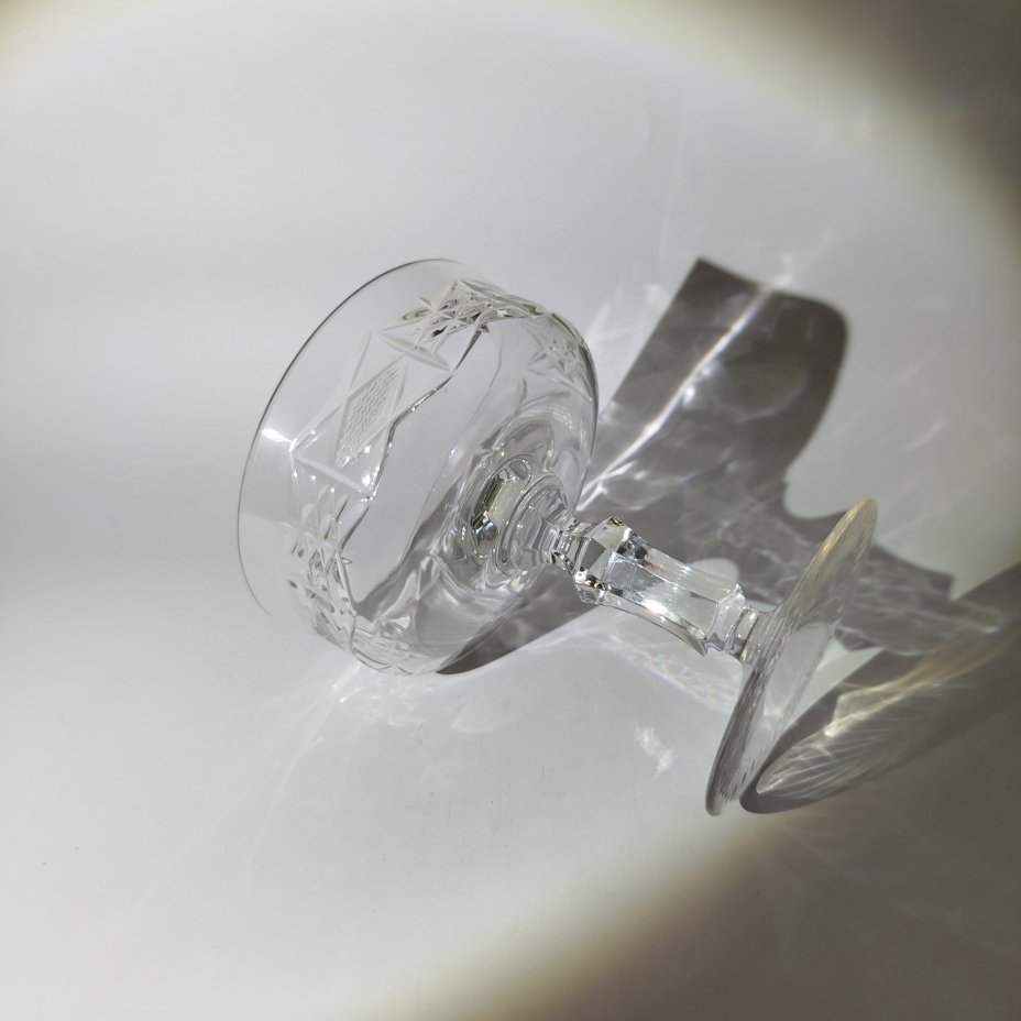 Креманка с резным декором