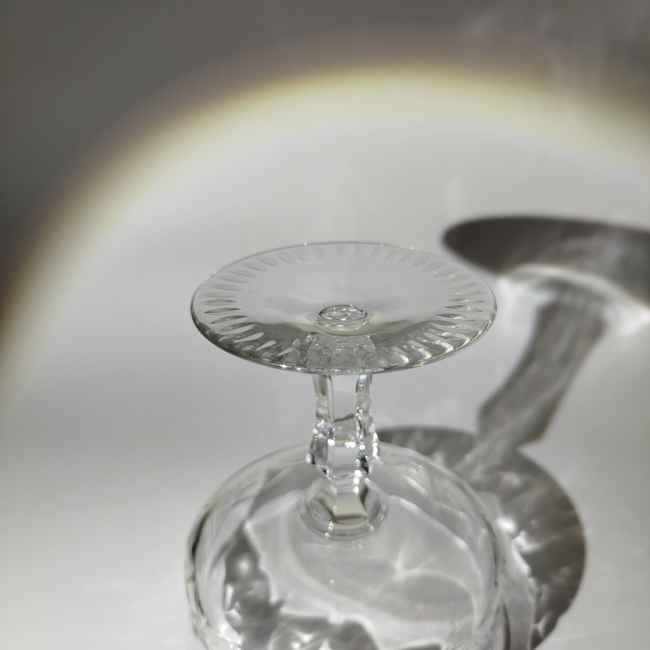 Креманка с резным декором