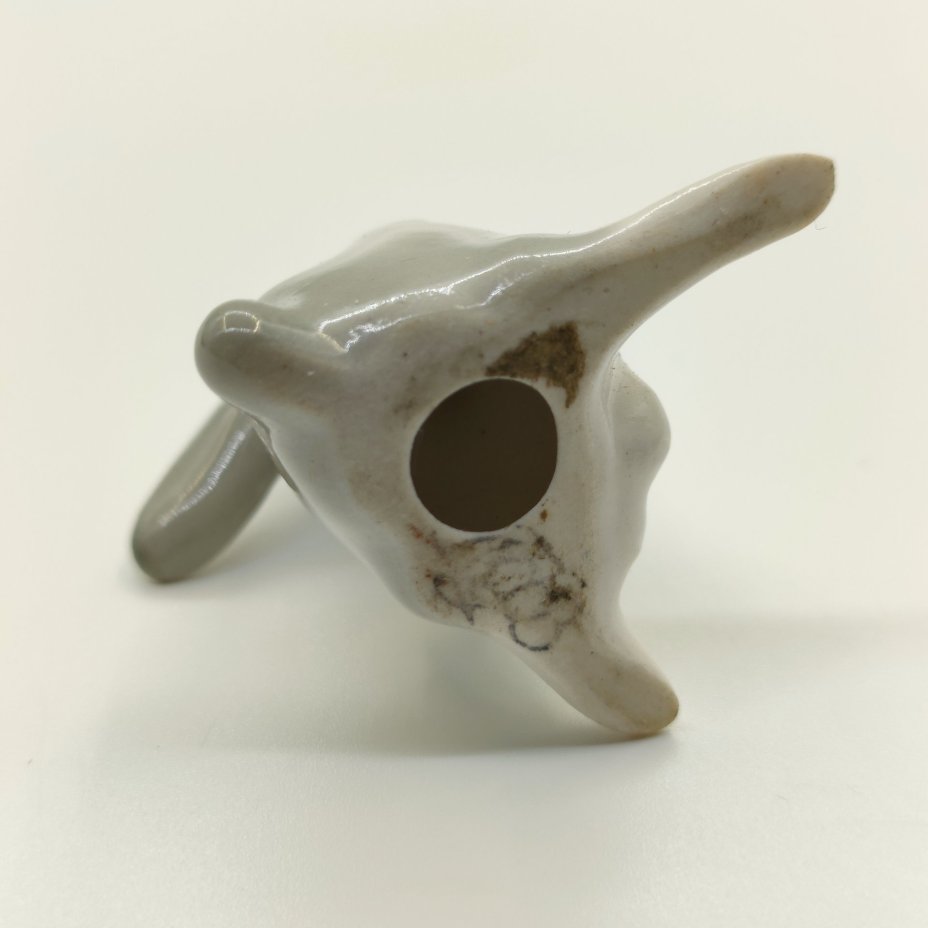 Статуэтка "Заяц", автор модели Н.Е. Муратов, автор росписи И.И. Ризнич, фарфор, роспись, Ленинградский фарфоровый завод (ЛФЗ), СССР, 1950-1960 гг.