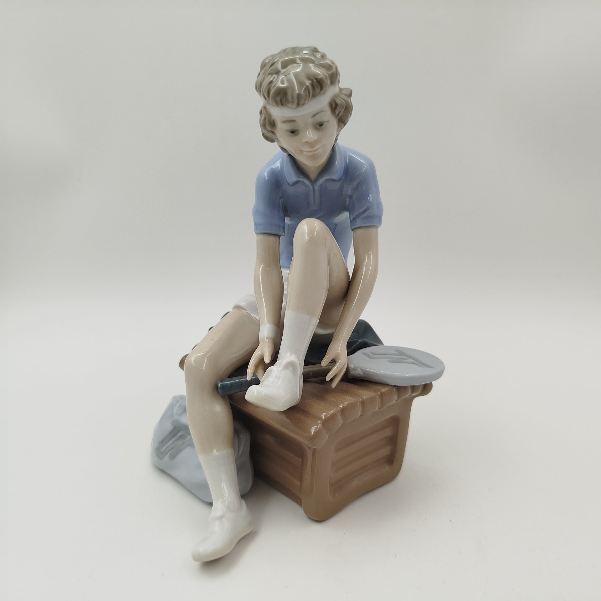 Статуэтка "Мальчик теннисист", фарфор, роспись, NAO Porcelain, Испания, 1987 г.
