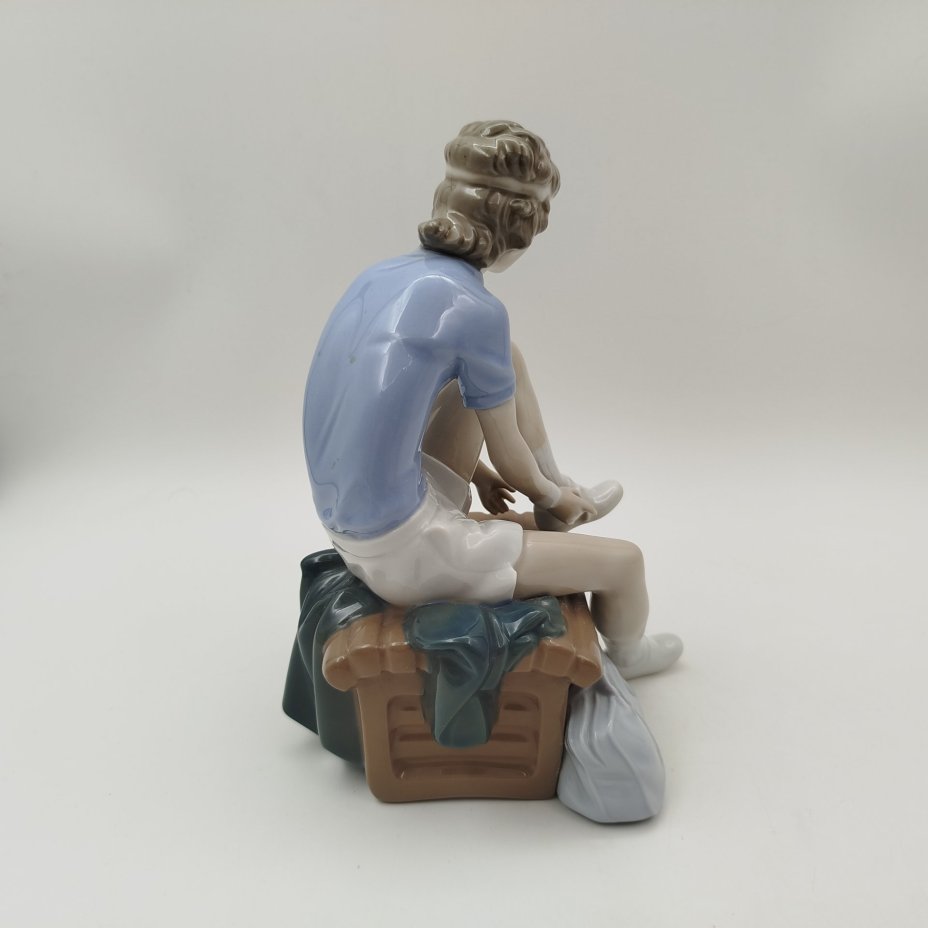 Статуэтка "Мальчик теннисист", фарфор, роспись, NAO Porcelain, Испания, 1987 г.