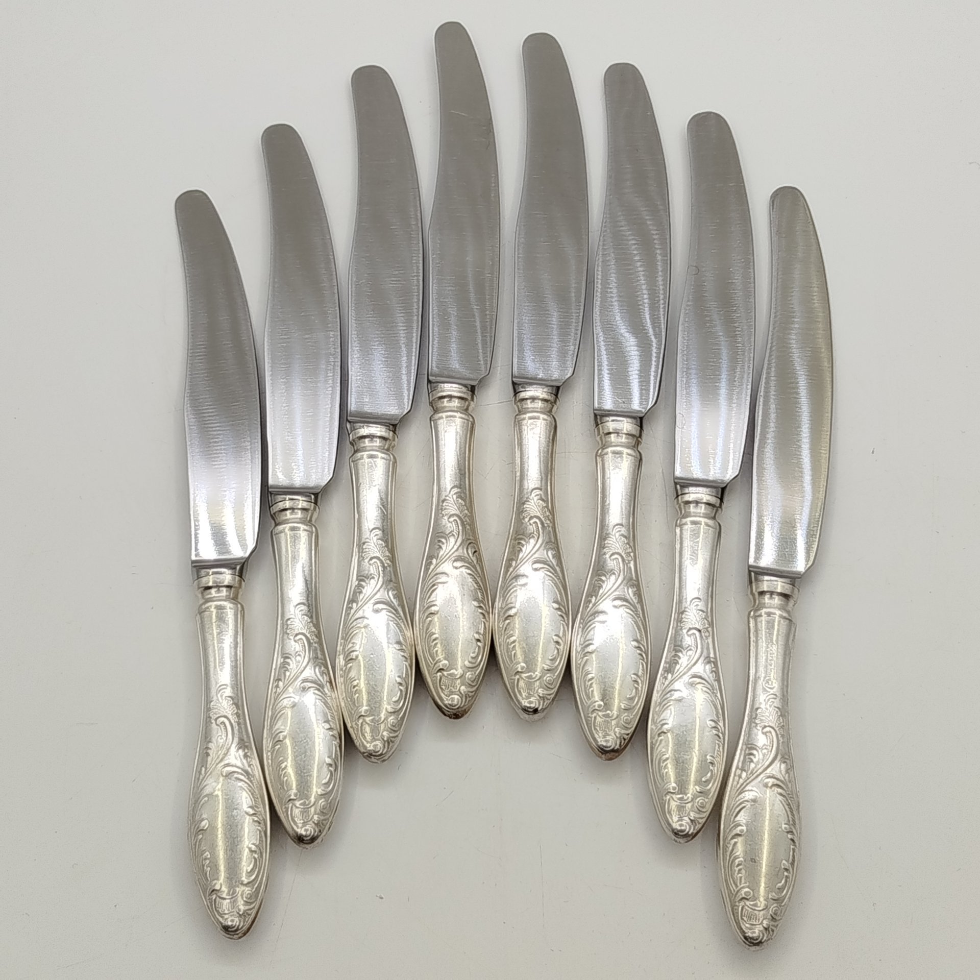 Набор из 8-ми столовых ножей "Пламя"