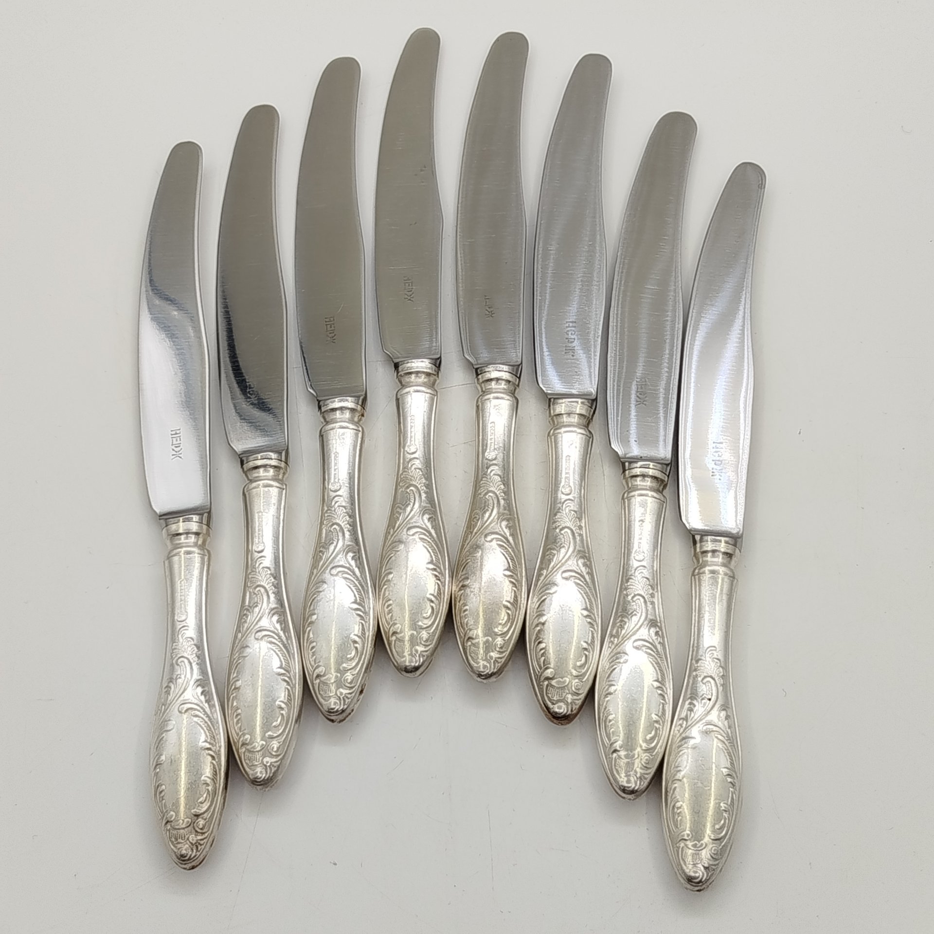 Набор из 8-ми столовых ножей "Пламя"