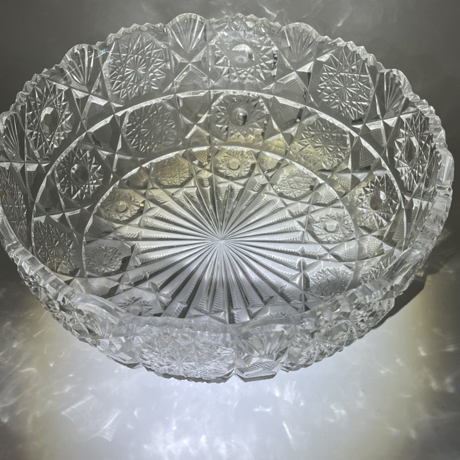 Фруктовница с резным геометрическим декором, хрусталь, алмазная грань, СССР, 1970-1990 гг.