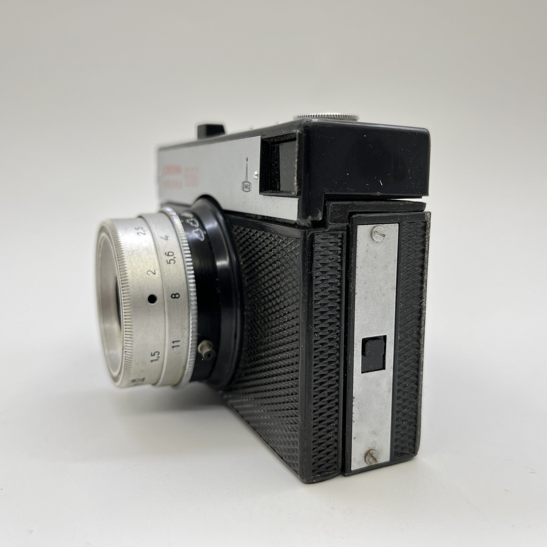 Фотоаппарат "Смена-8М" в оригинальном кофре, пластик, стекло, металл, кожа, ЛОМО (Ленинградское оптико-механическое объединение), СССР, 1970-1990 гг.