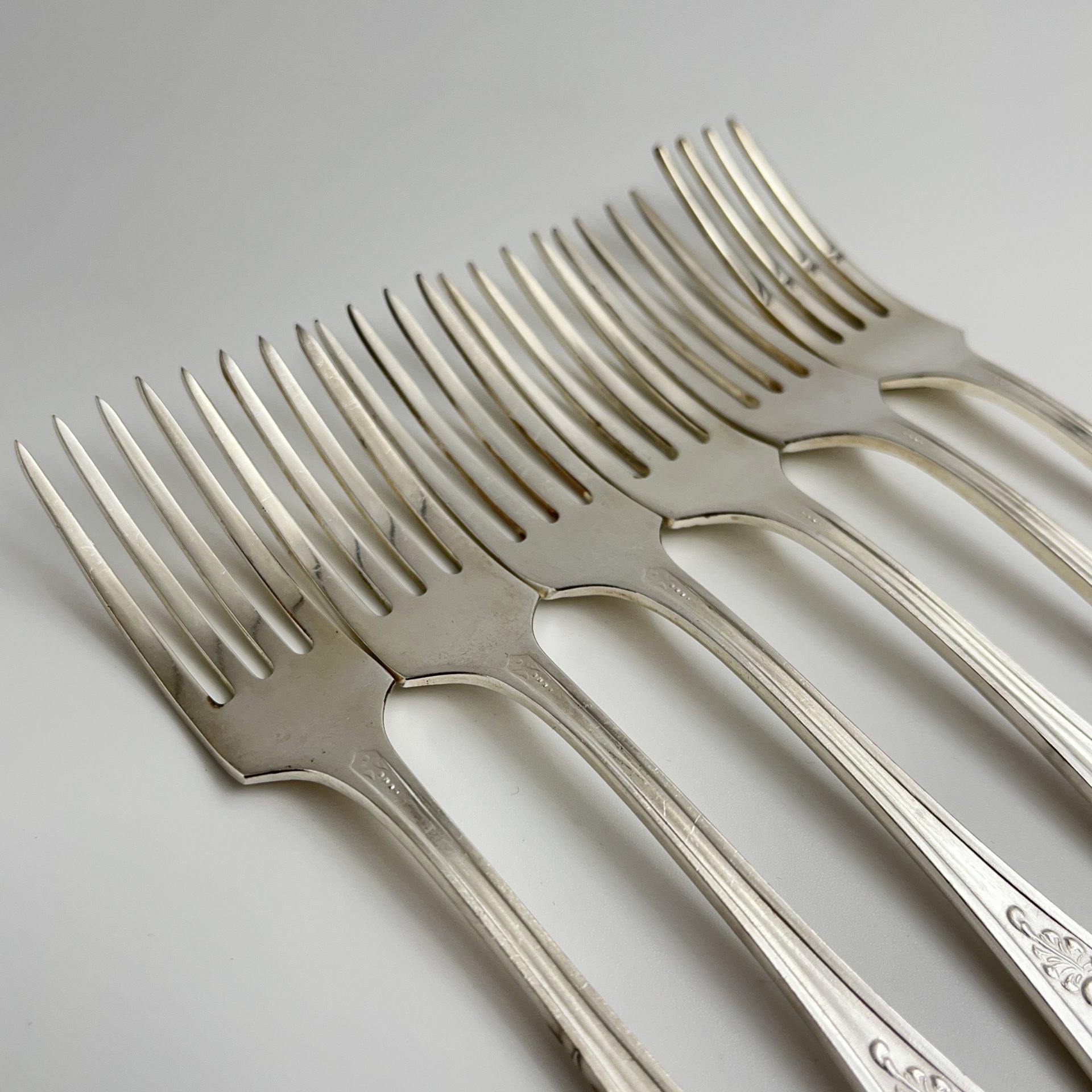 Набор десертных вилок "Пламя" (6 шт.), мНЦ (медь-никель-цинк), Кольчугинский завод цветных металлов, СССР, 1960-1990 гг.