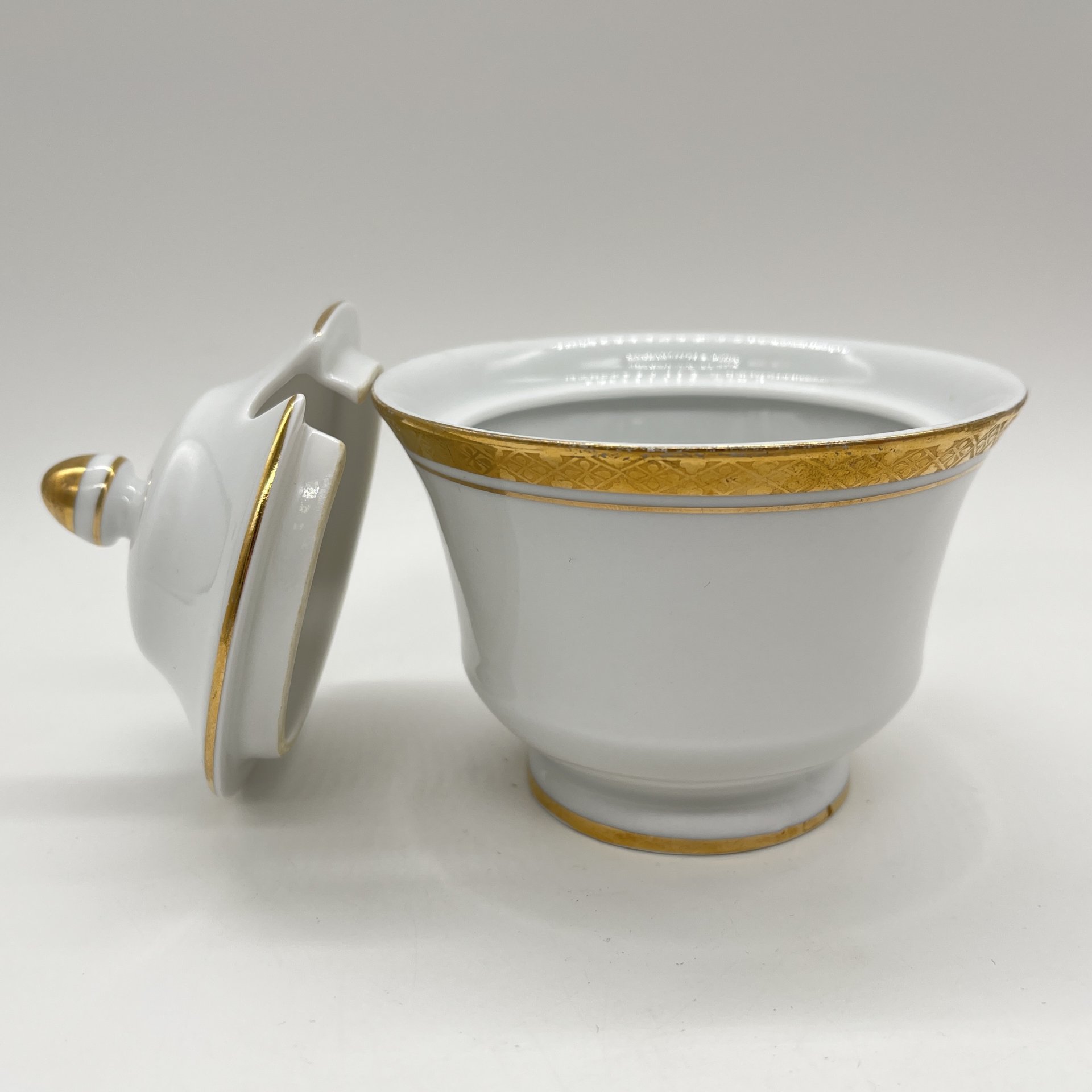 Сахарница, фарфор, золочение, Ленинградский фарфоровый завод (ЛФЗ), Ленинградский фарфоровый завод (ЛФЗ)