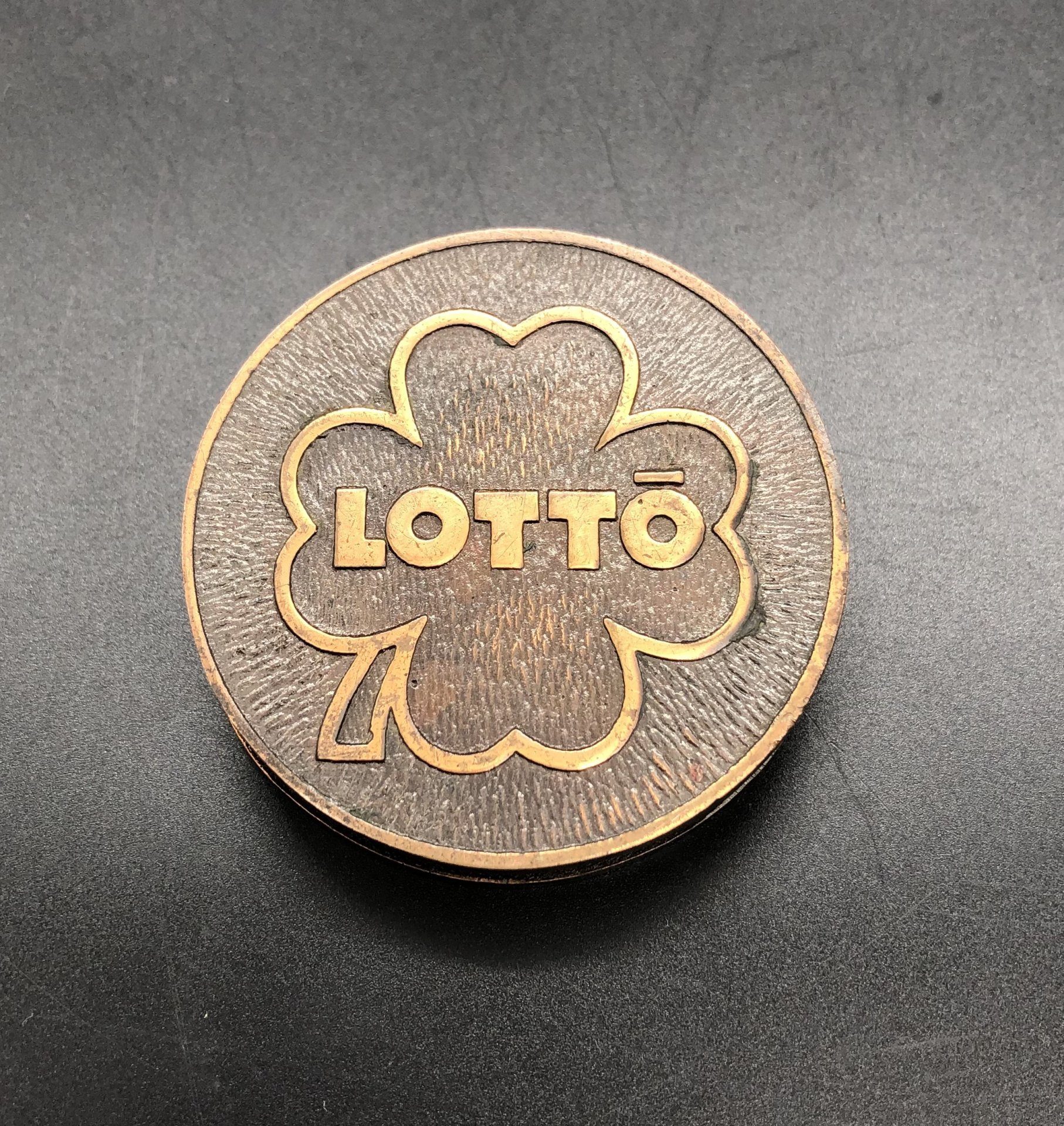 Зажим для бумаг "Nemzetközi olimpiai sportlotto" с олимпийской символикой (международная олимпийская спортивная лотерея)