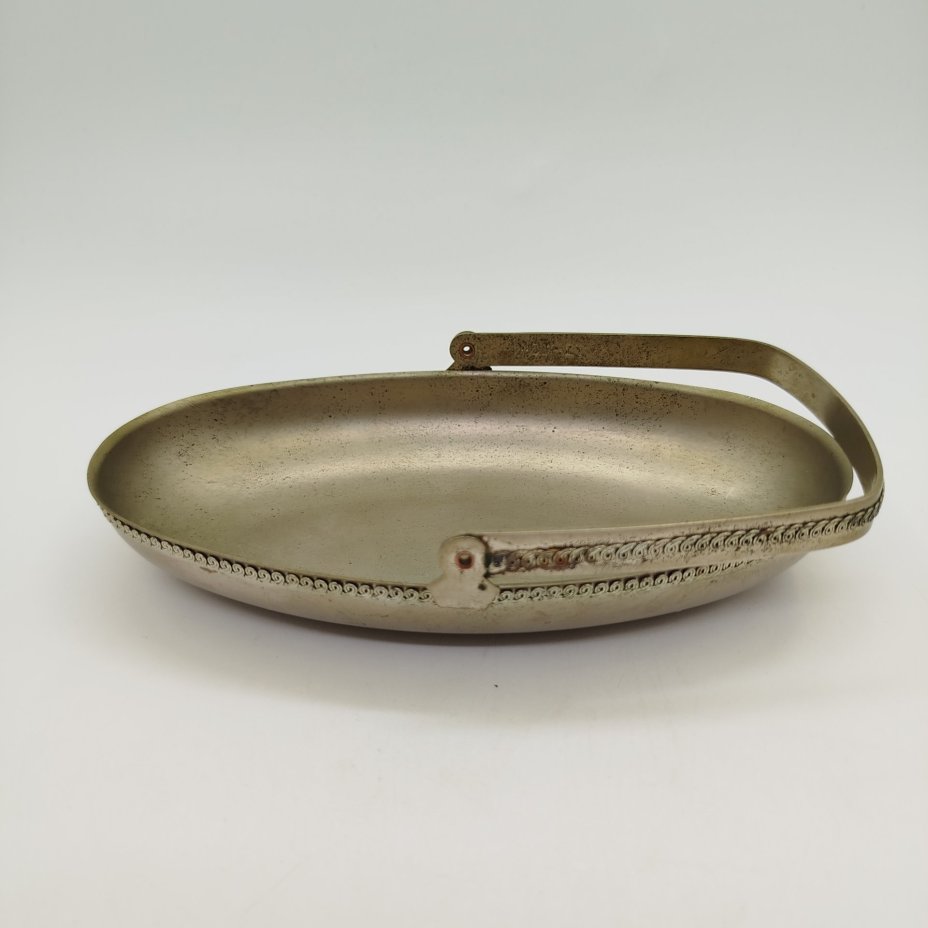 Конфетница овальной формы с ручкой, мельхиор (медь-никель), СССР, 1960-1980 гг.