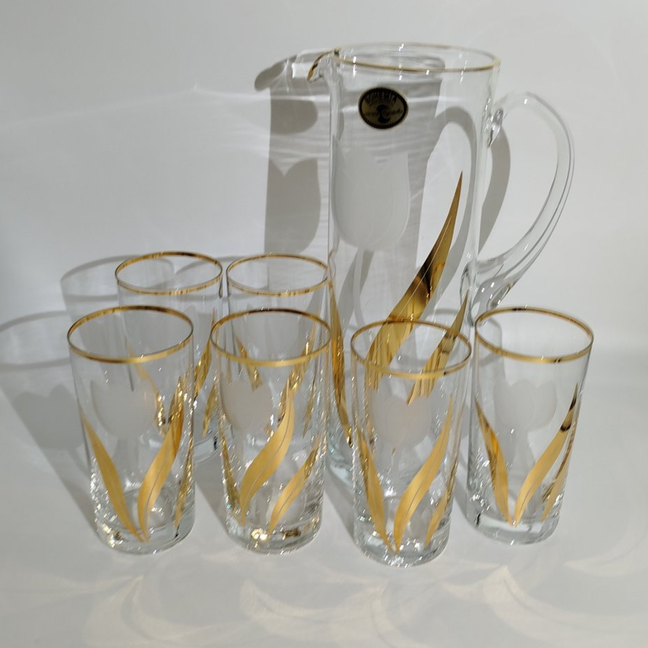 Набор для прохладительных напитков, декорированный изображением тюльпанов, на 6 персон (графин и стаканы), стекло, матирование, золочение, Bohemia Crystal (Bohemia Glass), Чехия, 1991-2000 гг.