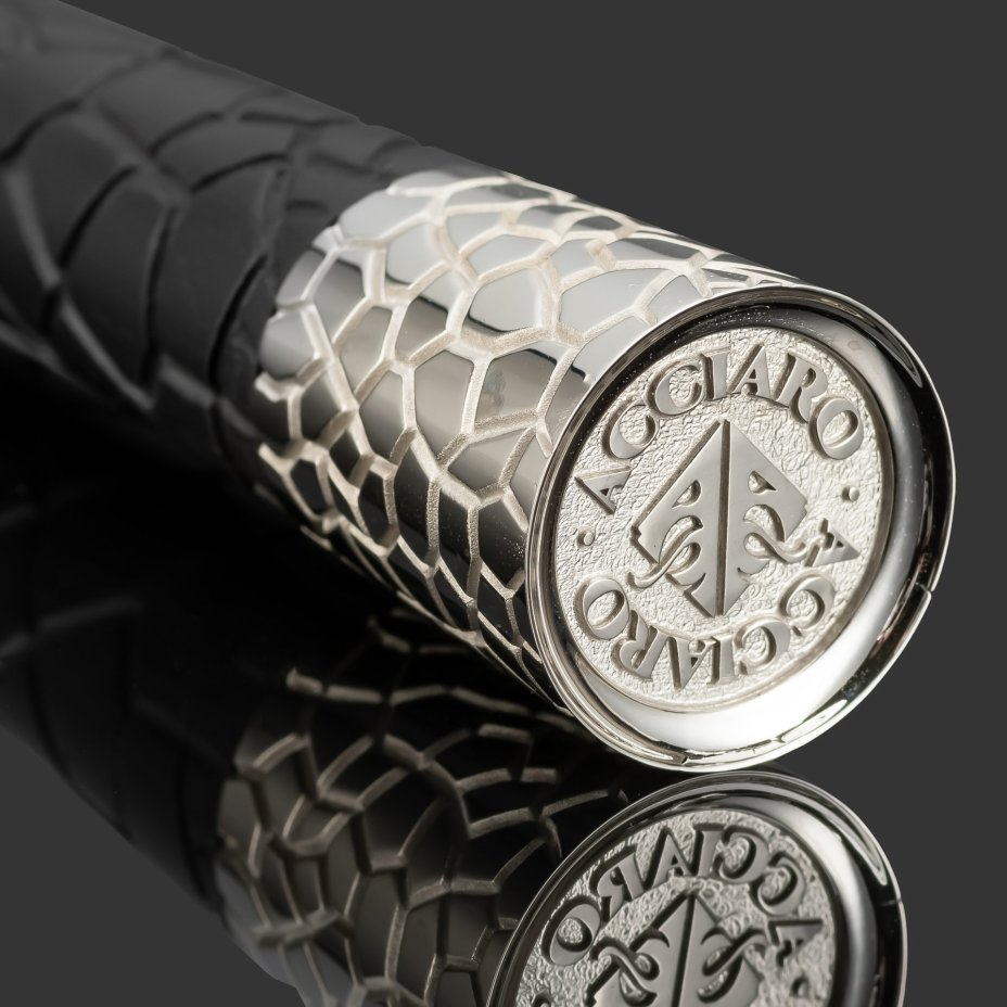 Эксклюзивный бритвенный станок Acciaro модель Kintsugi в подарочной коробе, хромированная бронза, граб, Российская Федерация, 2025 г.