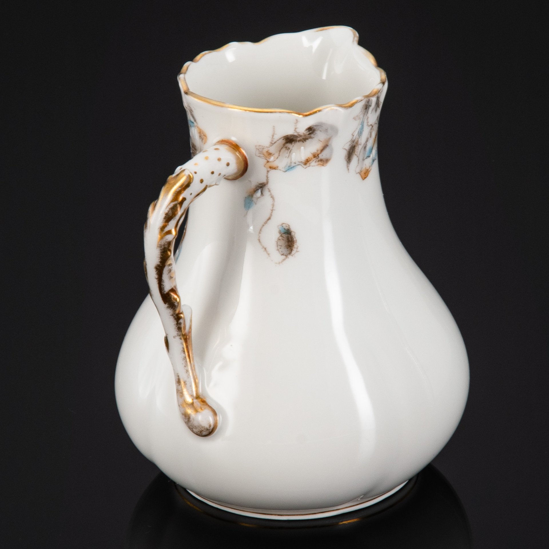 Молочник (сливочник), украшенный цветочным декором, Charles Field Haviland [коммуна Труа], фарфор, деколь с подрисовкой, золочение, Limoges, Франция, 1882-1891 гг.