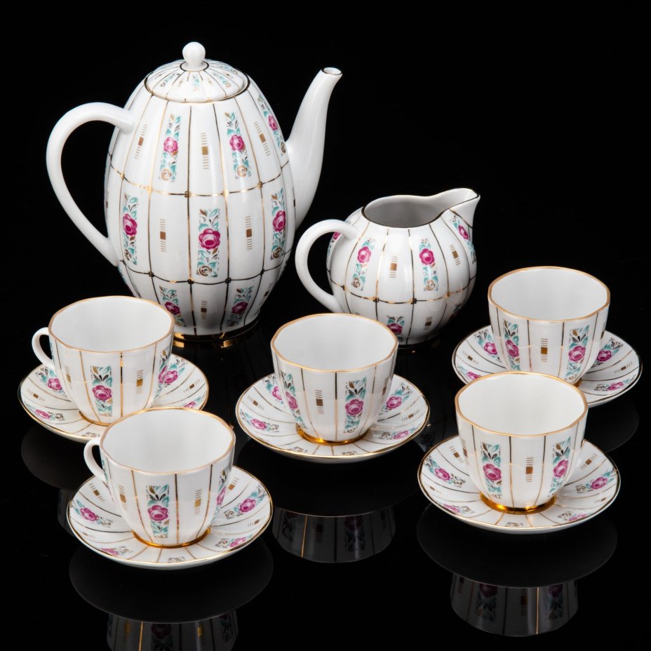Сервиз кофейный с декором в виде роз на 5 персон (12 предметов), форма "Тюльпан", фарфор, деколь, золочение, Ленинградский фарфоровый завод (ЛФЗ), СССР, 1960-1970 гг.