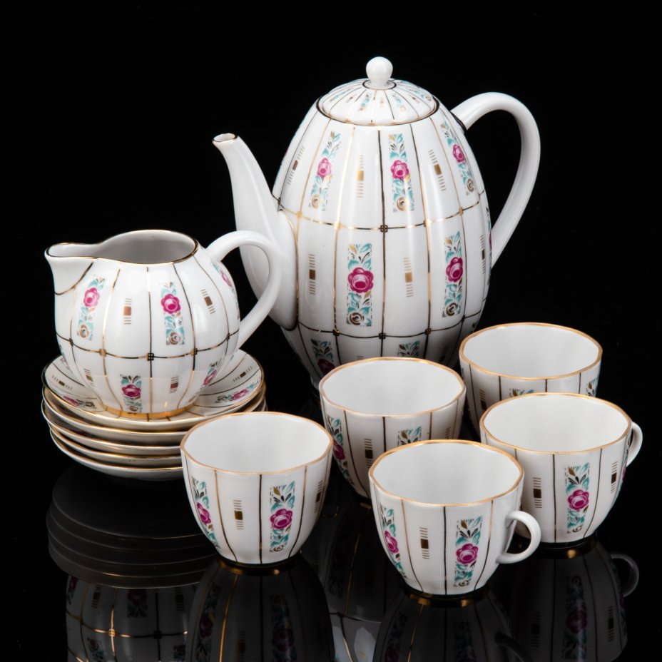 Сервиз кофейный с декором в виде роз на 5 персон (12 предметов), форма "Тюльпан", фарфор, деколь, золочение, Ленинградский фарфоровый завод (ЛФЗ), СССР, 1960-1970 гг.