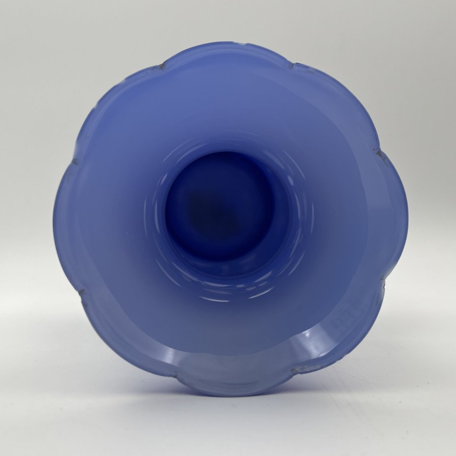 Ваза "Березка", автор Е.И. Алексеева-Батанова, стекло, трехслойное, нацвет, резьба, Ленинградский завод художественного стекла (ЛЗХС), СССР, 1950-1960 гг.