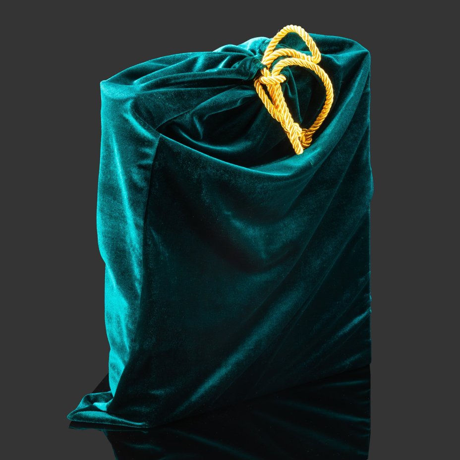 Книга в кожаном переплете "В.Ч.К. Главные документы", бумага, кожаный переплет, художественные накладки, обрез с золочением, в кожаном футляре с художественными накладками, бархатным ложементом и в бархатной подарочной упаковке