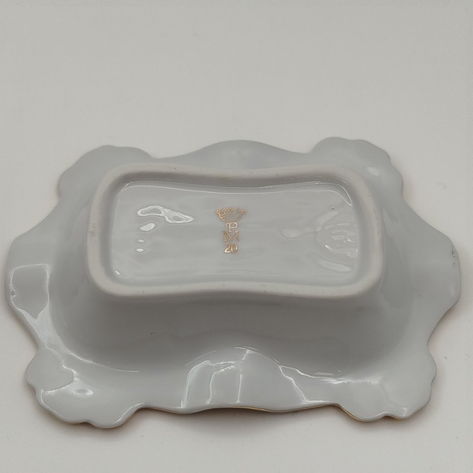 Пепельница с рельефным изображением карманных часов