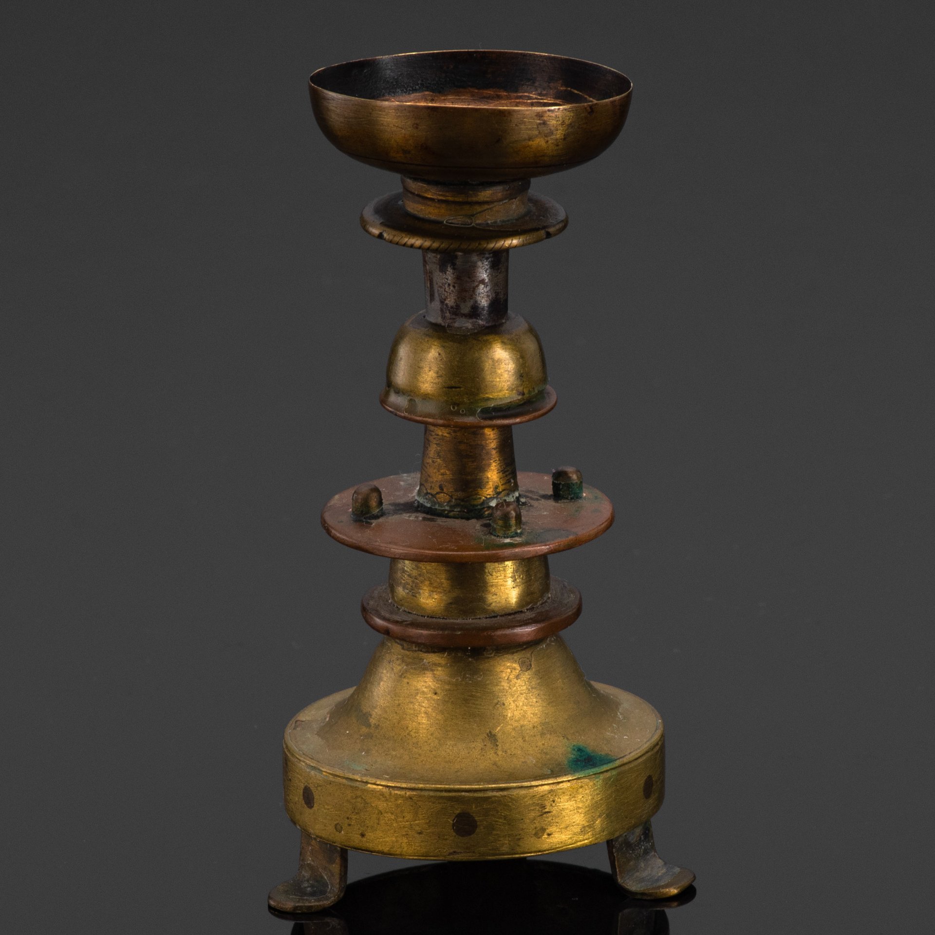 Подсвечник небольшого размера