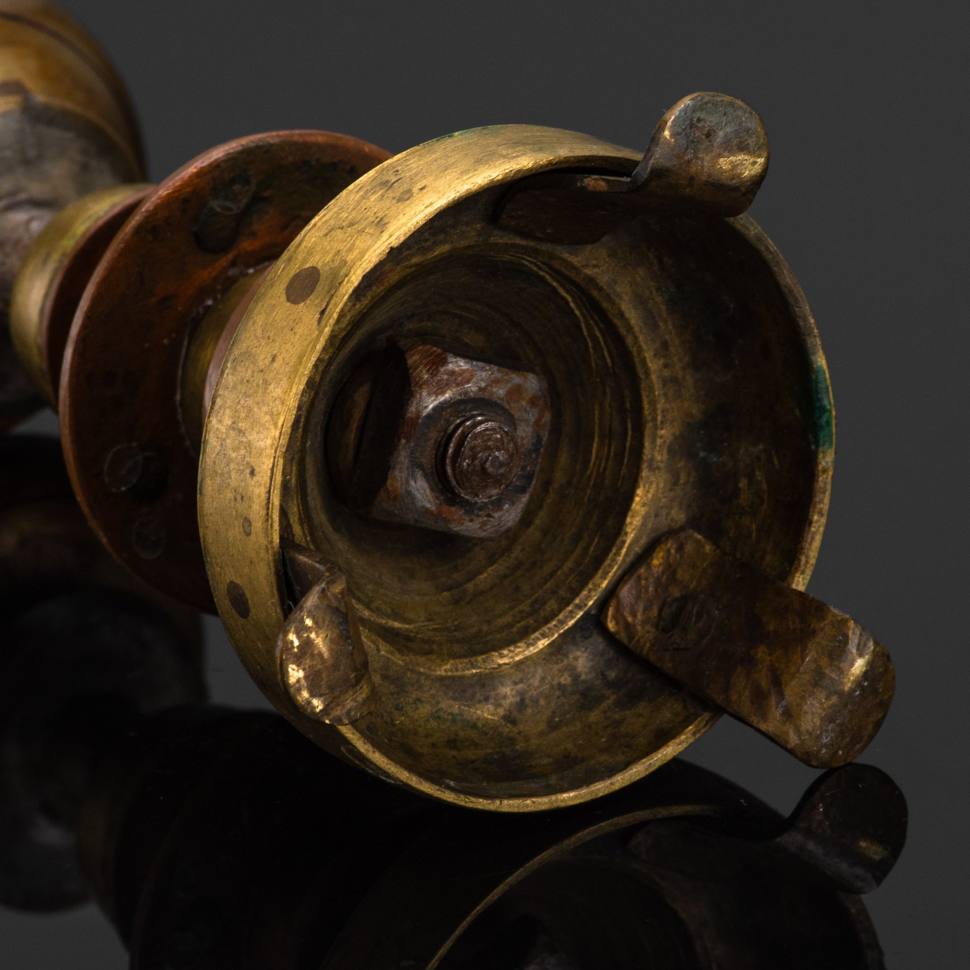 Подсвечник небольшого размера