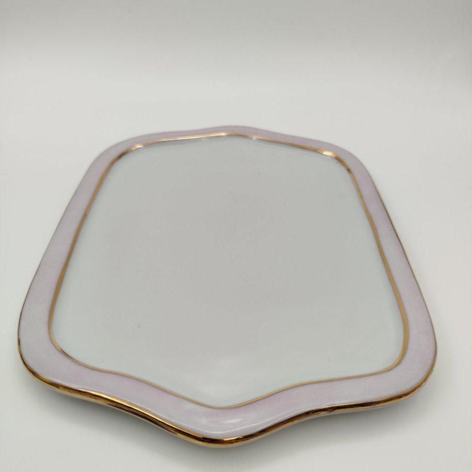 Блюдо для сервировки сыра (сырница) с цветочным декором и фигурным хватком