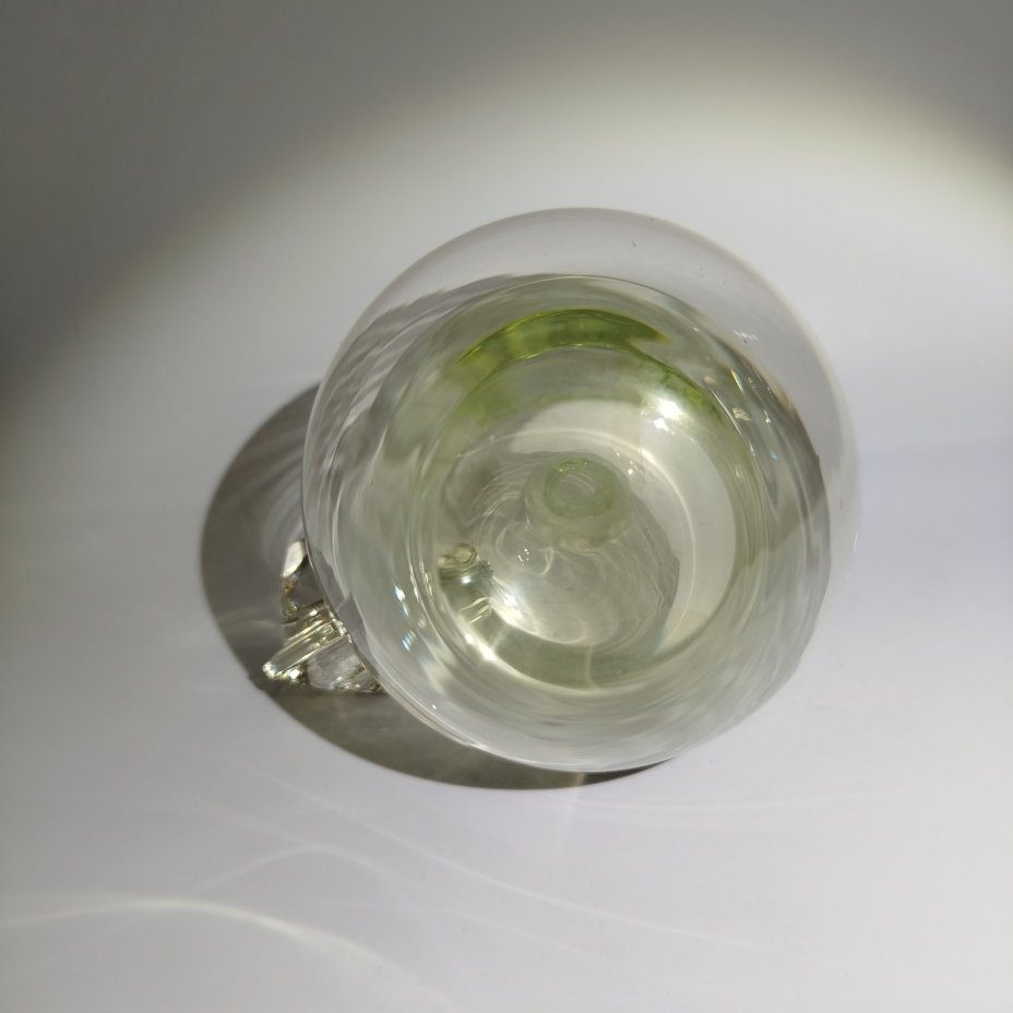 Штоф (графин) травянисто-зеленого оттенка