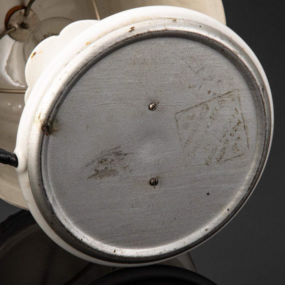 Лампа-ночник бело-зеленого цвета с растительным декором, фарфор, крытье, золочение, Барановский фарфоровый завод, СССР, 1950-1960 гг.