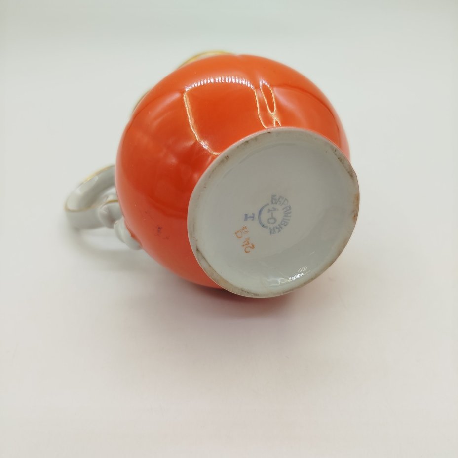 Молочник в классическом стиле, фарфор, золочение, крытье, Барановский фарфоровый завод, СССР, 1960-1970 гг.