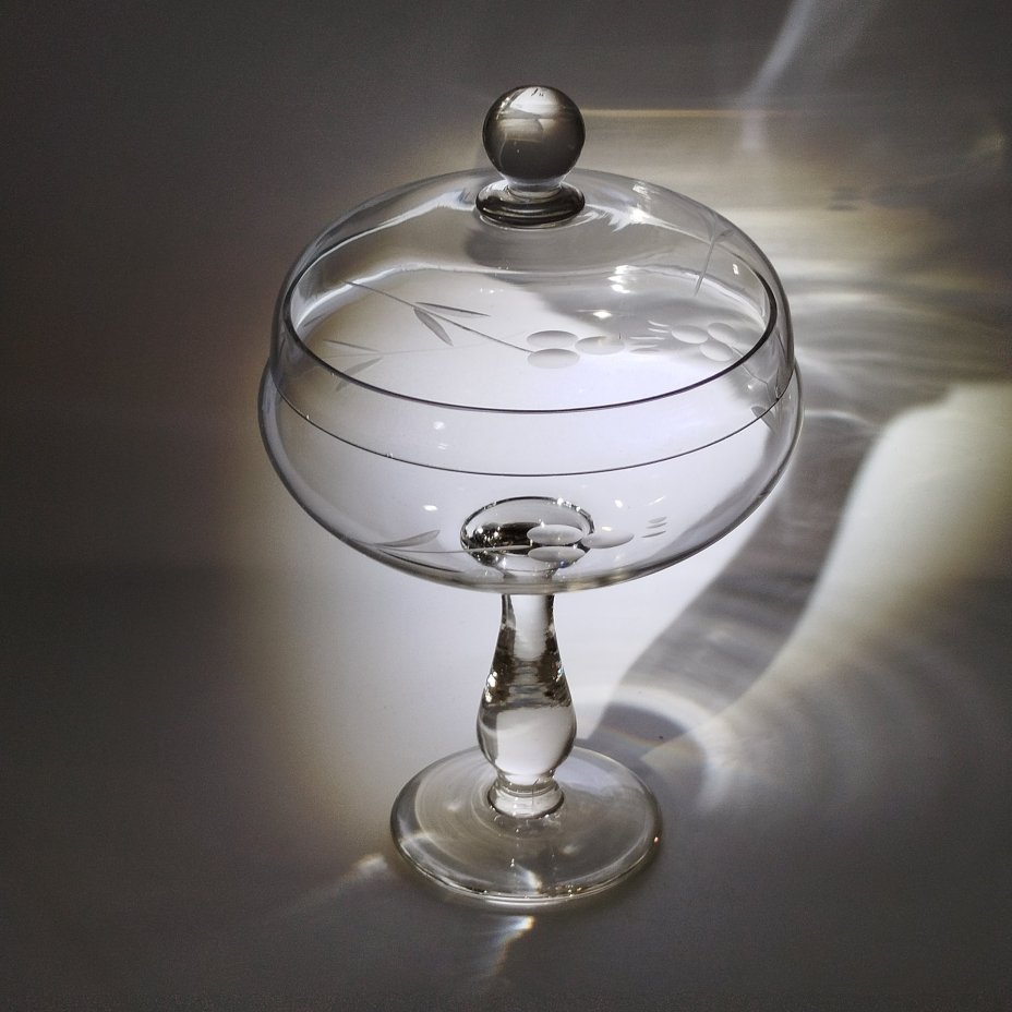 Конфетница/вазочка для варенья с крышкой и растительным декором