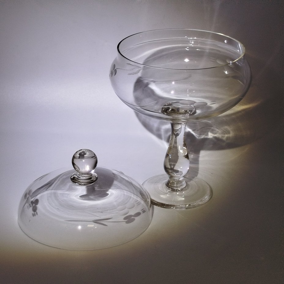 Конфетница/вазочка для варенья с крышкой и растительным декором