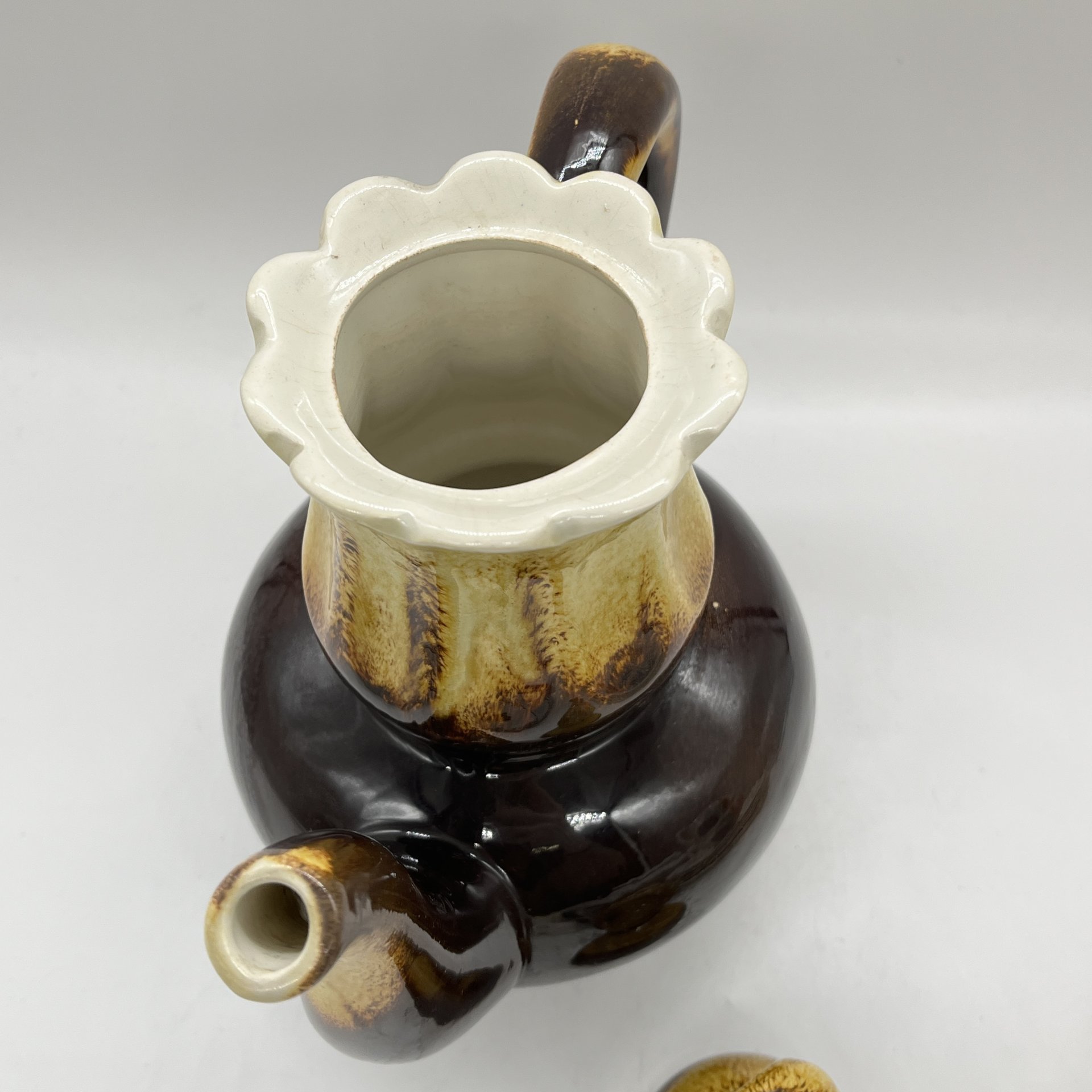 Чайник доливной с абстрактным декором