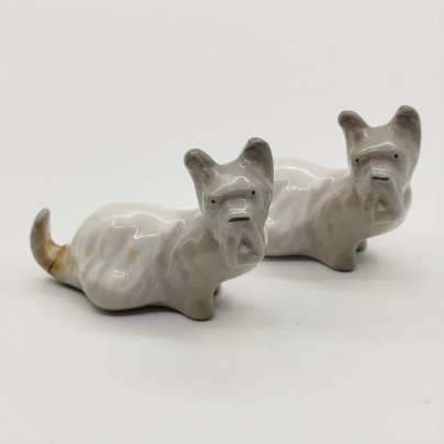 Пара миниатюрных статуэток "Шотландский терьер" ("Шотландка"), скульптор Н.Е. Муратов, (под реставрацию)