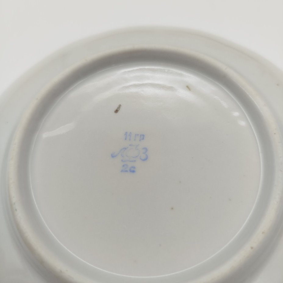 Сервиз чайный "На лугу" на 6 персон (14 предметов), автор формы "Тюльпан" С.Е. Яковлева, автор росписи Л.К. Блак, фарфор, роспись, золочение, Ленинградский фарфоровый завод (ЛФЗ), СССР, 1960-1970 гг.