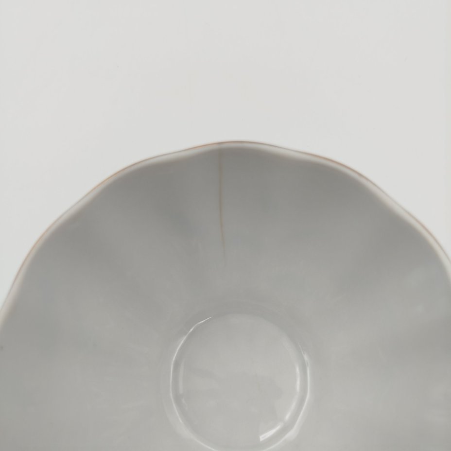 Сервиз чайный "На лугу" на 6 персон (14 предметов), автор формы "Тюльпан" С.Е. Яковлева, автор росписи Л.К. Блак, фарфор, роспись, золочение, Ленинградский фарфоровый завод (ЛФЗ), СССР, 1960-1970 гг.