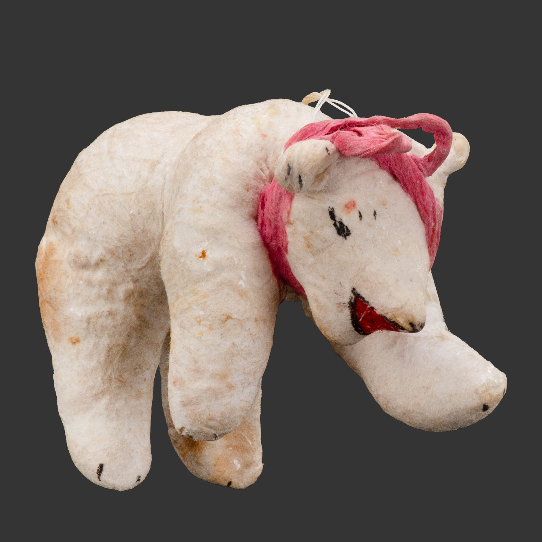 Елочная игрушка "Медведь с больным зубом", вата, роспись, бумага, СССР, 1937-1960 гг.