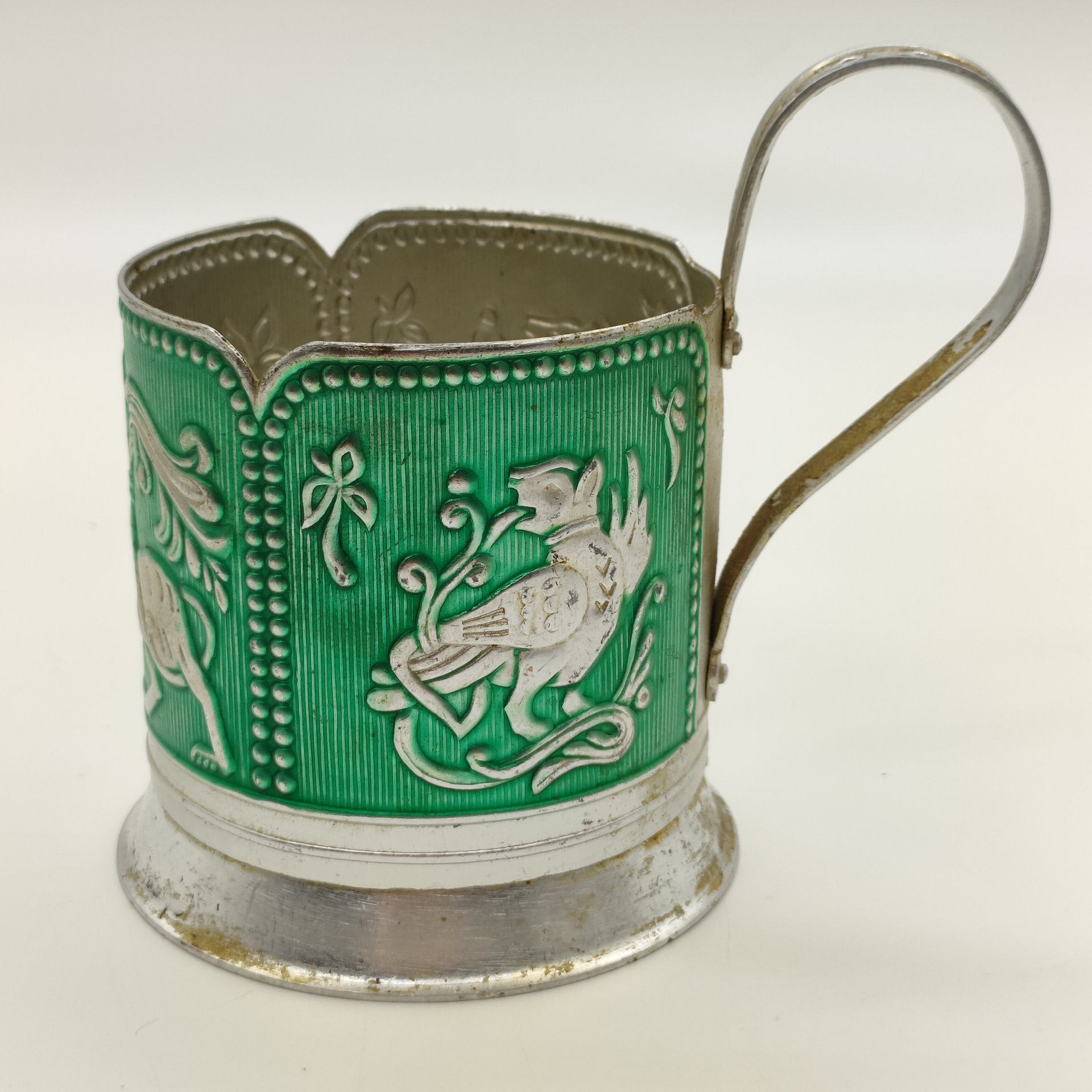 Подстаканник "Сказочные животные" на зеленом фоне, алюминий, крашение, чеканка, Завод художественной гравюры на металле, СССР, 1973-1991 гг.